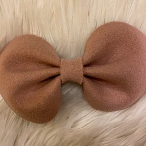 Pink bow hairclip